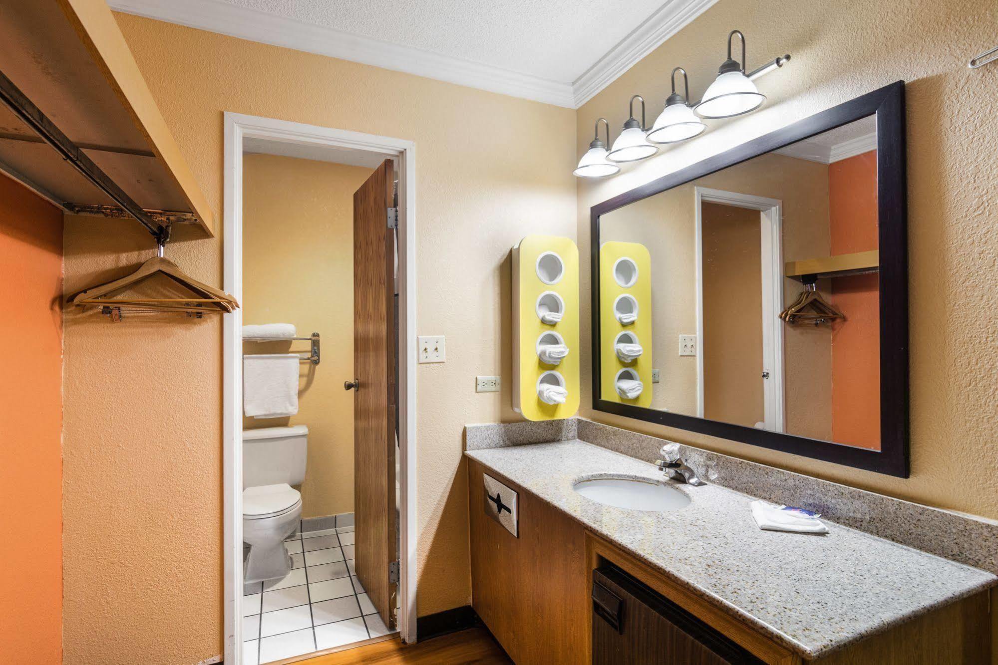 Motel 6-Libertyville, Il Dış mekan fotoğraf